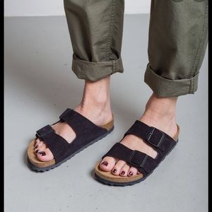 EUC Black Suede Birkenstock Arizona Soft Footbed